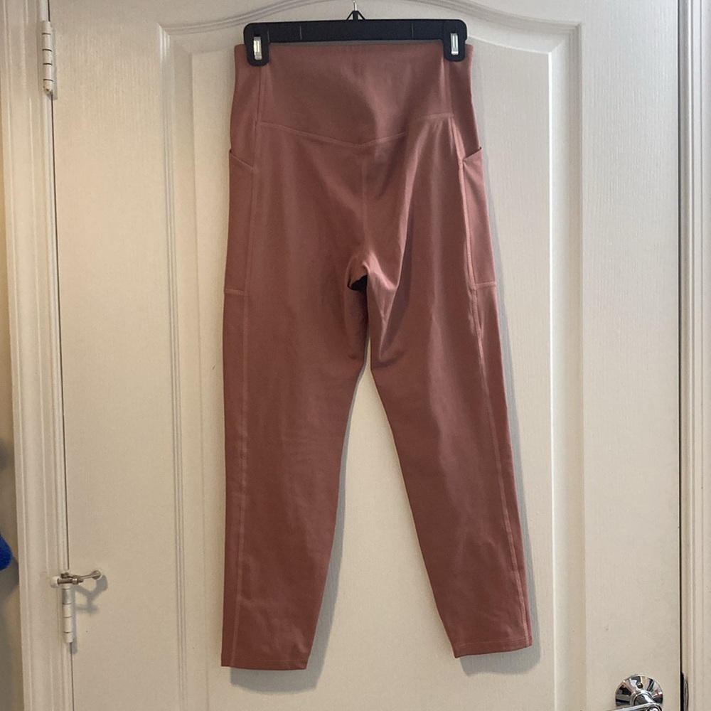 Girlfriend Collective Rosebud High-Rise Pocket Legging - Picture 5 of 7